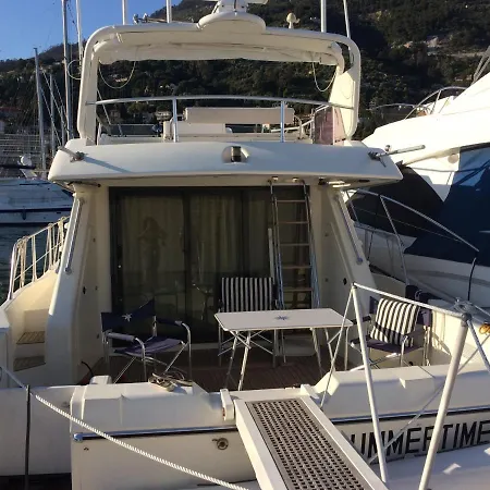 Yacht Summertime 3 Bedrooms *